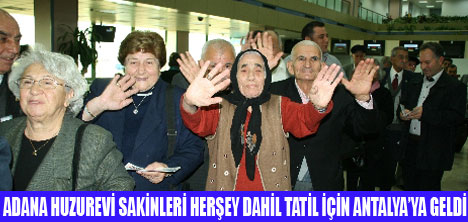 HUZUREVİ SAKİNLERİ  TATİLDE