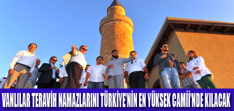 EN YÜKSEK CAMİİDE TERAVİ NAMAZI