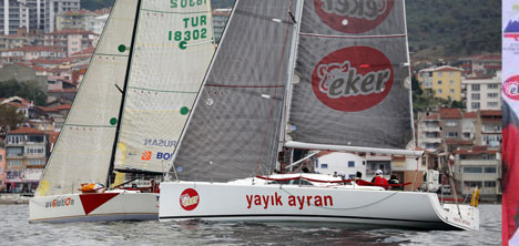 EKER YAYIK AYRAN YARIŞI BİRİNCİ BİTİRDİ