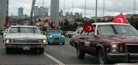 İKOD Üyeleri, 200 Klasik Araçla Konvoyu Oluşturdu