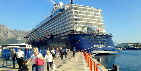 Port Akdeniz Mein Schiff 5 adlı gemiyi ağırladı