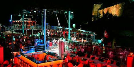 Club Catamaran Bodrum'u Sallayacak!!!