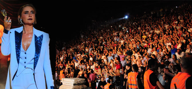 Sıla sözünü tuttu, Bodrum'da muhteşem bir konsere imza attı