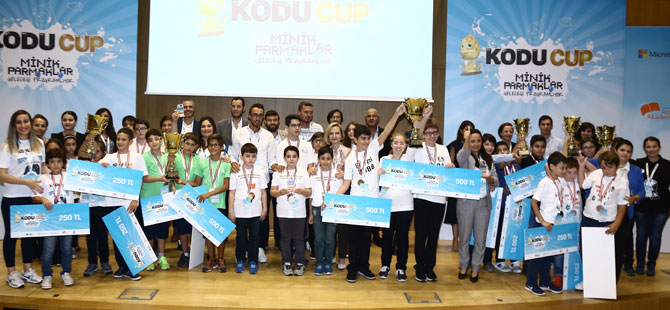 Geleceğin bilişim dehaları Kodu Cup’ta turizm için  kod yazdı