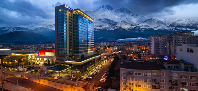 ‘Radisson Blu Hotel Kayseri’ dünyanın en iyi 3. Radisson Blu Hotel’i seçildi