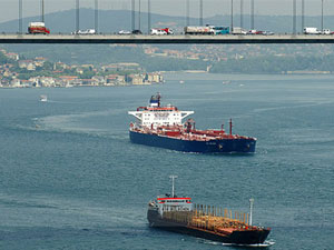 İstanbul Boğazından geçen gemiler ile ilgili rakamları açıklandı 