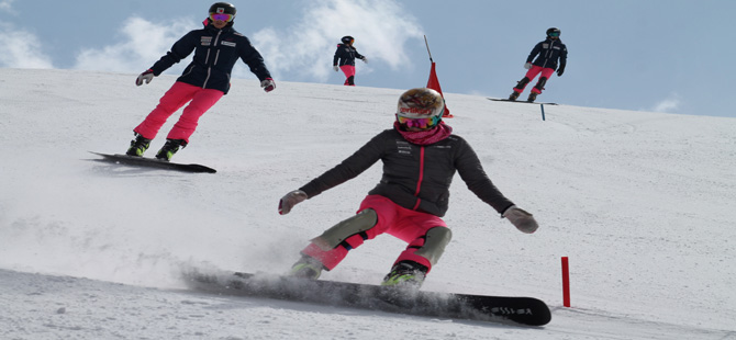 Snowboard Dünya Kupası, 2700 metre rakımda, 210 cm. kar kalınlığında düzenlenecek