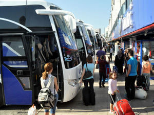 Ramazan Bayramı’nda tatil planları yapanlar uygun bilet bulmak için şimdiden harekete geçti