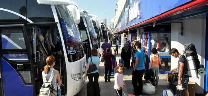 Ramazan Bayramı’nda tatil planları yapanlar uygun bilet bulmak için şimdiden harekete geçti