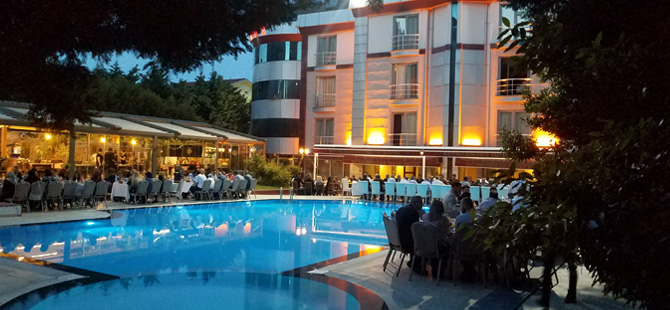 Beymarmara Suite Hotel, iftar programıyla dostlarını ağırları