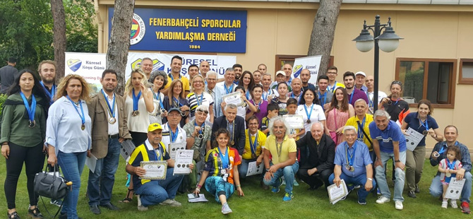 “Sağlık İçin Birlikte Koşuyoruz" projesi kapsamında koşan sporculara madalyaları verildi