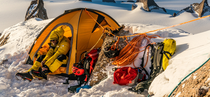 Dünyanın en iyi dağcıları Antarktika’da The North Face’i test etti