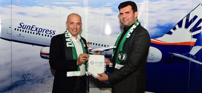 SunExpress, Turkish Airlines EuroLeague’de ülkemizi temsil eden Darüşşafaka Tekfen’e sponsor oldu