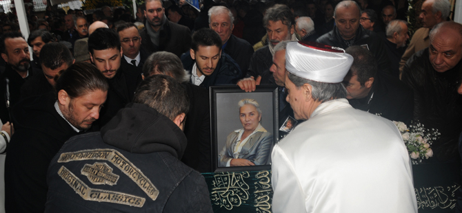 Nazire Dedeman Çağatay’a Tarabya Ferahevler Dedeman Camii'nde cenaze töreni düzenlendi 