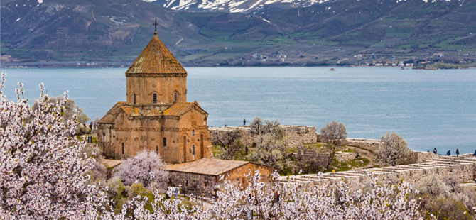 Fotoğraf tutkunları, Türkiye’nin doğusundaki Van’ı Keşfediyor