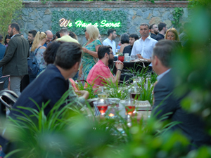 W Istanbul’un Gizli Bahçesi Secret Garden Açıldı