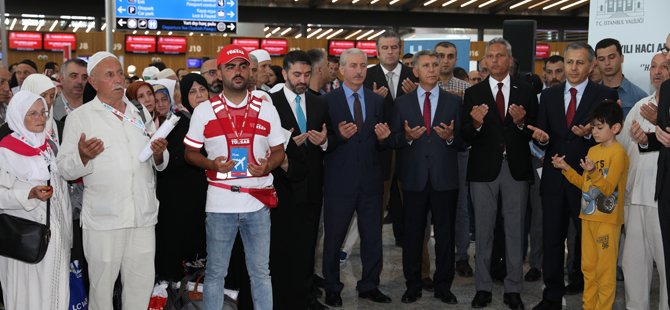 TÜRSAB ve Diyanet İşleri Başkanlığı öncülüğünde, tüm hacı adaylarını temsilen 2019 yılı hacı adayları kafileleri için uğurlama töreni düzenlendi