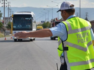 Türkiye genelinde tur taşımacılığı yapan araçlara yönelik denetimin sonuçlarını açıkladı