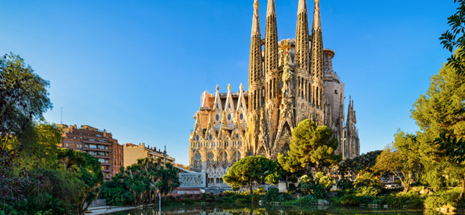 Bitmeyen Kilise Sagrada Familia