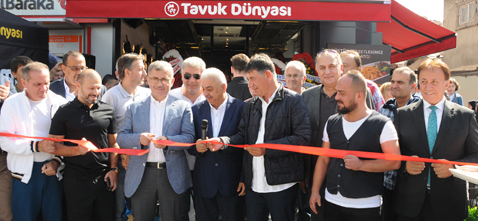 Tavuk Dünyası Lezzetleri 5 Metre Uzunluğundaki Dev Tabakta