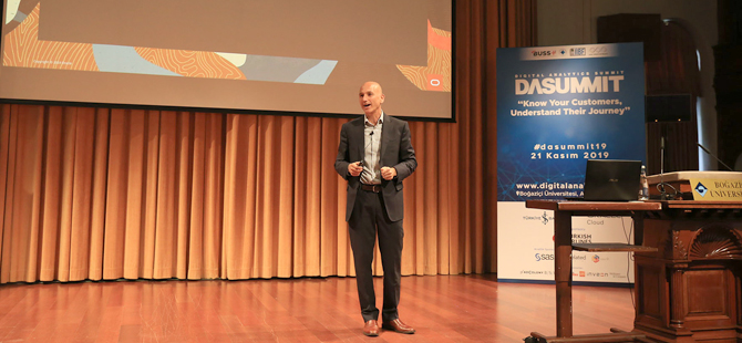 Boğaziçi Üniversitesi ‘Digital Analytics Summit’ te dijital pazarlamanın geleceği tartışıldı