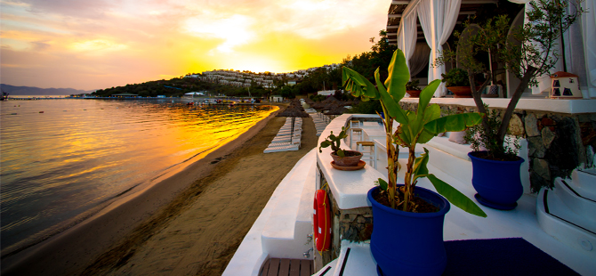 Yazın Keyfini ‘Elani Beach & Restaurant’ta Çıkarın