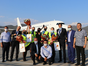 Gazipaşa-Alanya Avion Express’in ilk seferini karşıladı