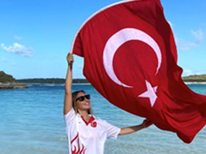 Şahika Ercümen Bahamalar'dan 3 madalya ile dönüyor