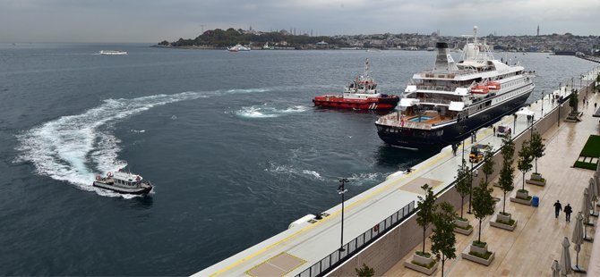  ilk yolcu gemisi Galataport İstanbul’a demirledi