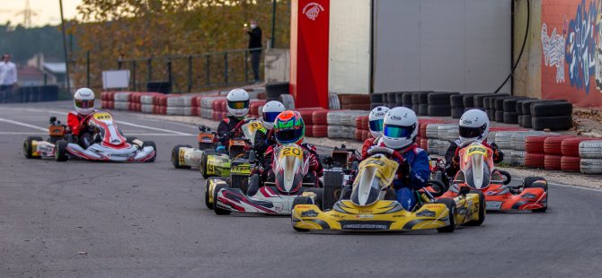 Tuzla Karting Park'ta Büyük Çekişme