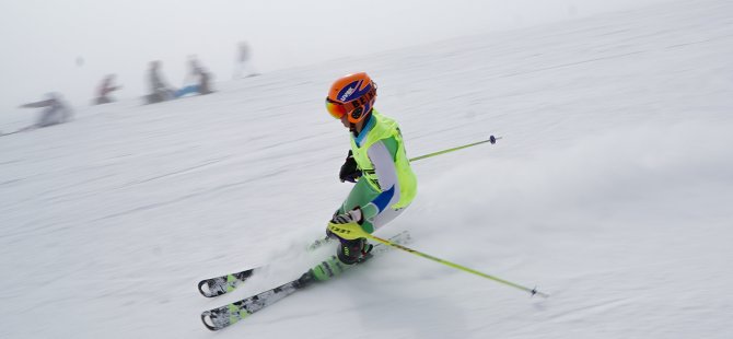 Çek Kış Spor Günleri Erciyes Kayak Merkezi’nde düzenlendi