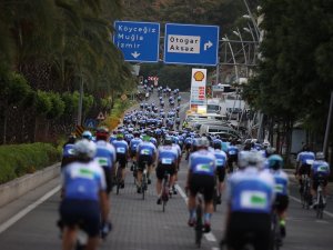 Santini Queens Of The Aegean Bisiklet Yarışının Kral ve Kraliçesi Belli Oldu 