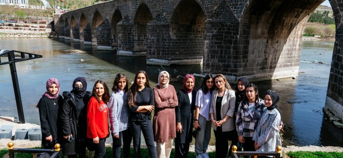 Diyarbakır Kültür Elçileri Kültürel Mirasa Sahip Çıkıyor