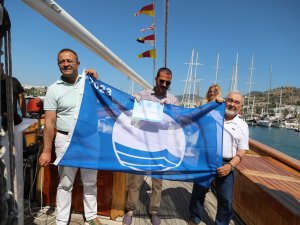 Mavi Bayrak Alan İlk Türk Eğitim Gemisi STS Bodrum