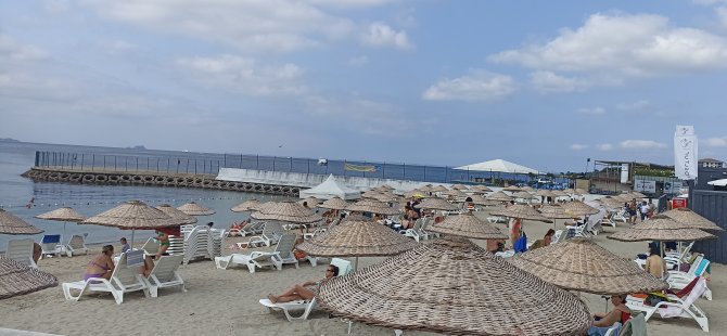 Caddebostan Plajı  Gün Boyu Kişi Başı 40 TL