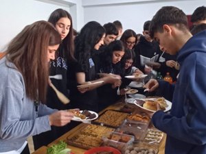 İstanbul Prof Faik Somer Spor Lisesi yerli malı haftasını kutladı