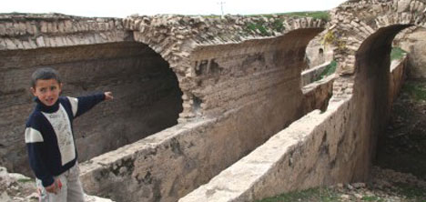 Tarihi mezarlar Mardin turizmi için önemli