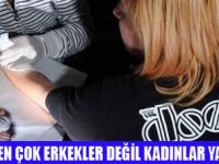 DÖVMENİN MERAKLISI KADINLAR