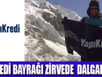 YAPI KREDİ BAYRAĞI EVERESTTE