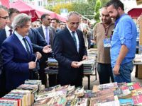 Sahaf ve Kitap Dostları Beyoğlu’nda Buluştu