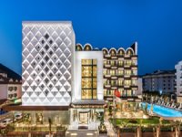 Elite World Hotels, yeni evli çiftlere Marmaris’te 2 gün balayı hediye ediyor