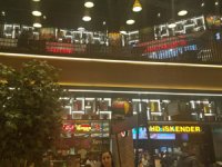 Meydan İstanbul AVM içinde yer alan Mahalle’nin 1 ‘nci restoran katında mühendislik hatası