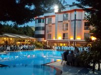 Beymarmara Suite Hotel, iftar programıyla dostlarını ağırları