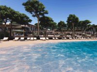 Indigo Beach Club ile eğlencenin tadını tüm gün boyunca doyasıya çıkaracağınız plaj keyfi sunuyor