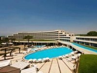 Antalya Belek Akdeniz Bölgesi’nde bulunan pek çok tatil beldesinden bir özelliği ile ayrılıyor