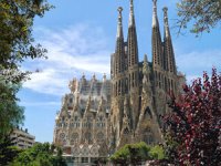 Bitmeyen Kilise Sagrada Familia