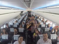 Corendon Airlines, bu yıl 56’ıncısı gerçekleştirilen Antalya Altın Portakal Film Festivali için özel bir uçuş gerçekleştirdi
