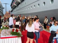 Lüks kruvaziyer gemisi Resilient Lady Bodrum Cruise Port’a demir attı