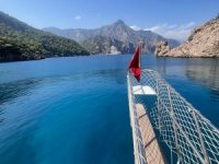 Adrasan Tekne Turu: Eşsiz Doğal Güzelliklerle Dolu Bir Gün