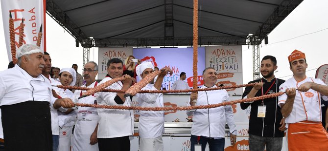 2.-adana-lezzet-festivali,-adana-buyuksehir-belediyesi-,adana-valiligi,alexandre-dionisio,firuz-baglikaya,osman-ayik-003.jpg